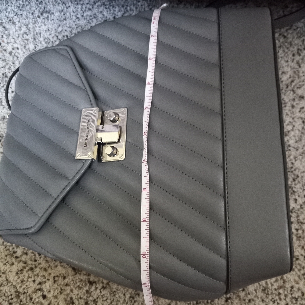 MICHAEL KORS Rose Medium Backpack - Picture 5 of 12